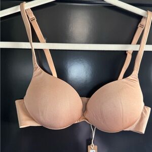 Skims Push Up Plunge Bra